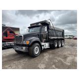 2005 Mack CV 700 Tri Axle Dump Truck