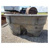 100 Gallon Rubber Maid Livestock Tank