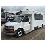 2010 Chevrolet Express Cutaway G4500 Bus