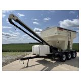 Friesen 375 Tri-Axle Seed Tender