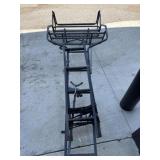 Ladder treestand