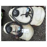 2 Plastic Spray Tanks