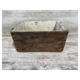 Wood box flake TNT