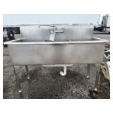 Tipple stainless sink with faucet