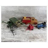 John Deer Combine Scale Model, Ford Tractor, W