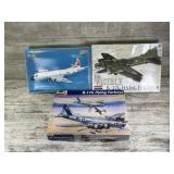 Plastic Airplane Model Kits 1/72, 1/48 Scale