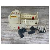 Ertl Farm Country Auction Sale Barn Playset