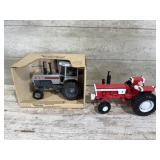 1:16 Die Cast White Tractors