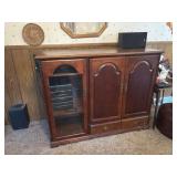 Entertainment center