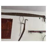 Saw and hay knife