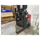 Raymond electric warehouse order picker