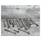 Assorted Combo Wrenches, Swivel Heads