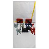 Decorative Bows, Shoe Plaques, and Scottie Pen/Pen