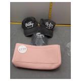 "Hubby & Wifey" Baseball Caps & Pink Purse Organiz