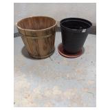 Wooden & Plastic Planters Set