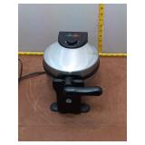 GE Rotary Flip Belgian Waffle Maker