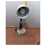 Style Beige Gooseneck Task Lamp