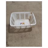 Rubbermaid Heavy Duty 1.5 Bushel Laundry Basket