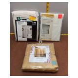 3pc Window & Table Linen Lot - Curtains, Valance