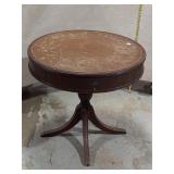 Vintage Mahogany Finish Pedestal Drum Table