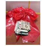 Large Red Holiday Bow & Christmas Wreath Napkins