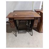 Vintage Singer Treadle Sewing Machine in Ornate Oa