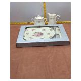 Vintage Formalities by Baum Bros. Cake Set and Coo