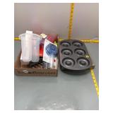 Baking Pans, Graters & Kitchen Gadgets