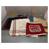 Holiday & Seasonal Kitchen Linens