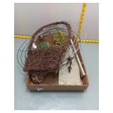 Craft Decor & Wreath Forms