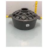 Cast Iron Dutch Oven w/ Decorative Grid Lid