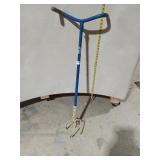 Garden Claw Soil Cultivator Tool