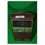 VINTAGE FEDERAL SOLID STATE PORTABLE RADIO