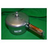 VINTAGE PRESTO STOVETOP PRESSURE COOKER