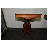 VICTORIAN EASTLAKE END TABLE/PLANT STAND