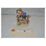 VINTAGE GOEBEL HUMMEL FIGURINE