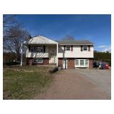 Estate Auction: 3-Bedroom / 1.5-Bath Raised Ranch Home in Colchester, VT