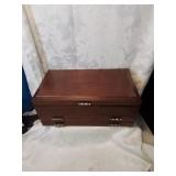 Wooden jewelry box