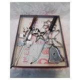 Vintage rosette set