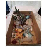 Flat of small glass and porcelain collectibles