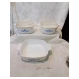 Set a three corning wear casserole dishes