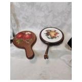 Group of two trivets