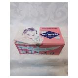 Wee walker shoes with box