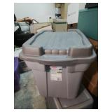 Gray rubber tote with lid