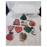 Grupo small wooden decorations