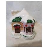 Ceramic holiday house no light but could use