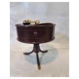 Small lamp table, look tidbit box.