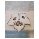 Leaf form tidbit dish