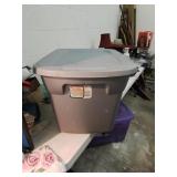 Gray storage toTe with lid