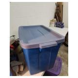 Blue rubber tote with lid